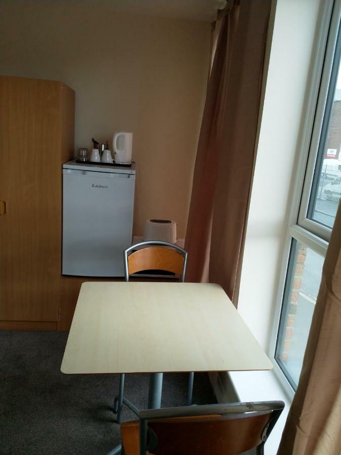 Denny Guests House / Green Lane Liverpool Bagian luar foto