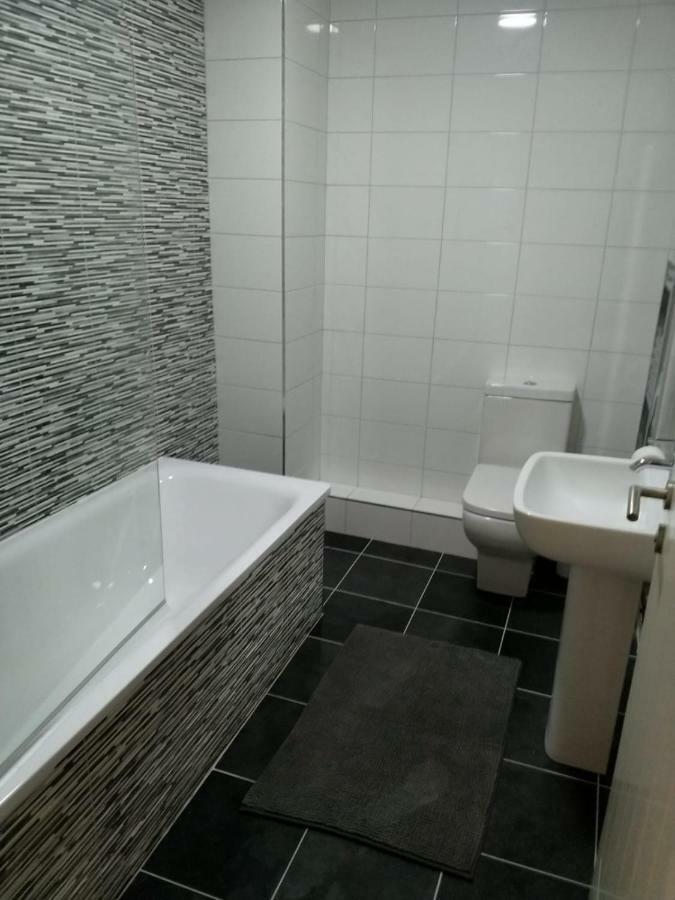 Denny Guests House / Green Lane Liverpool Bagian luar foto